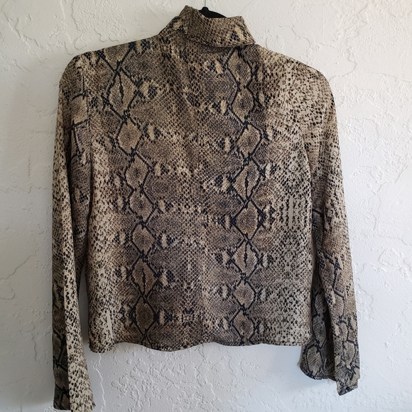 Vanilla Sky Snakeskin Collared deep v blou… - Picture 3 of 5